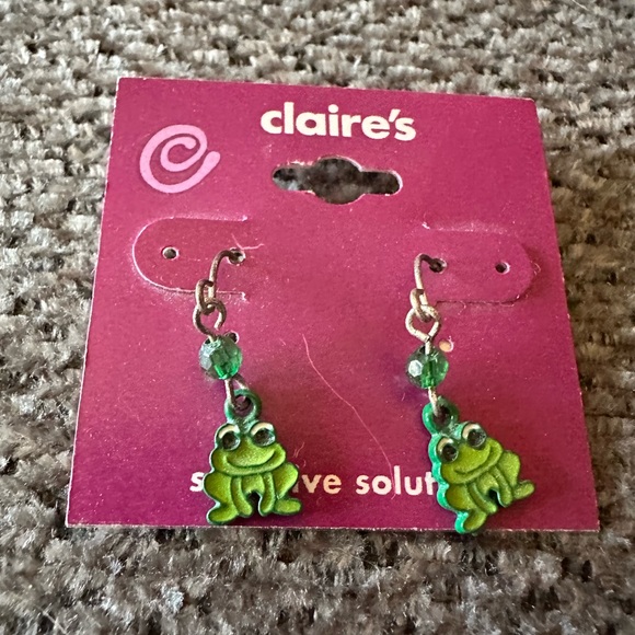 Claire's Jewelry - 🐸 Earrings!